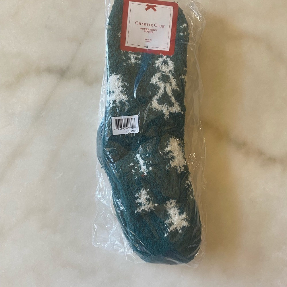 Charter Club Super Cozy Socks~OS~Green w/ Trees & White NEW💚 - Picture 2 of 3